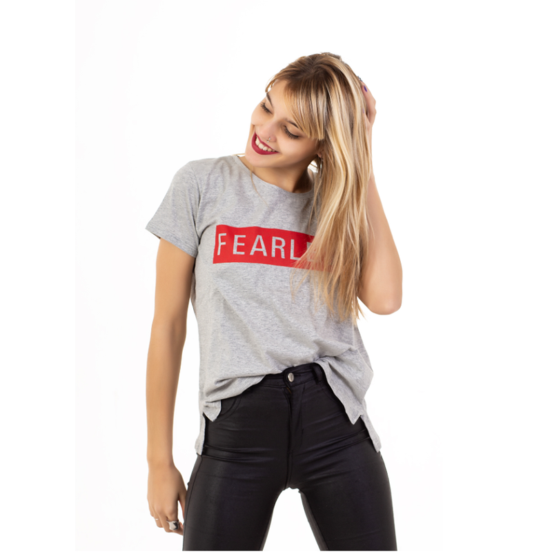 REMERA MANGA CORTA ESTAMPADA GRIS - FEARLESS