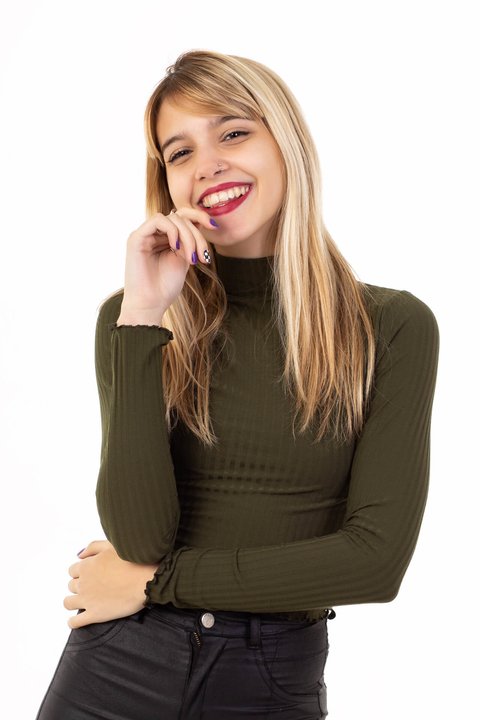 POLERA MEDIA MANGA LARGA VERDE